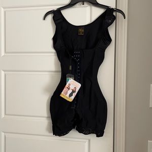 XS faja // body shaper NWT